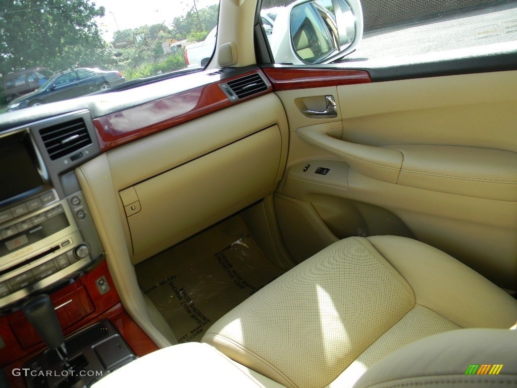 2010 LX 570 - Starfire White Pearl / Cashmere photo #14
