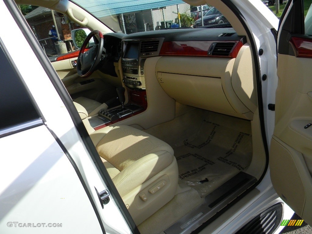 2010 LX 570 - Starfire White Pearl / Cashmere photo #22