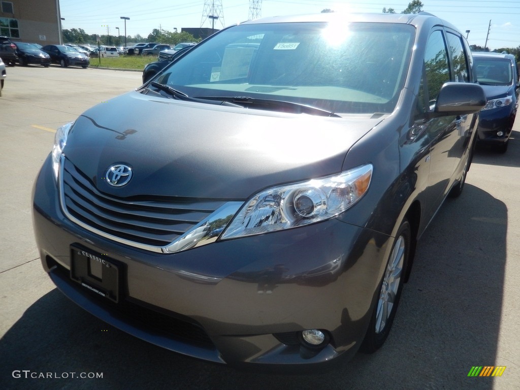 2017 Sienna XLE AWD - Predawn Gray Mica / Ash photo #1