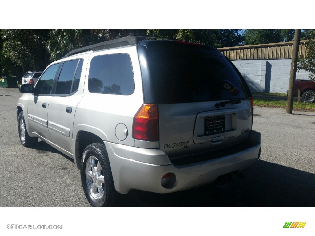 2005 Envoy XL SLE - Liquid Silver Metallic / Light Gray photo #5