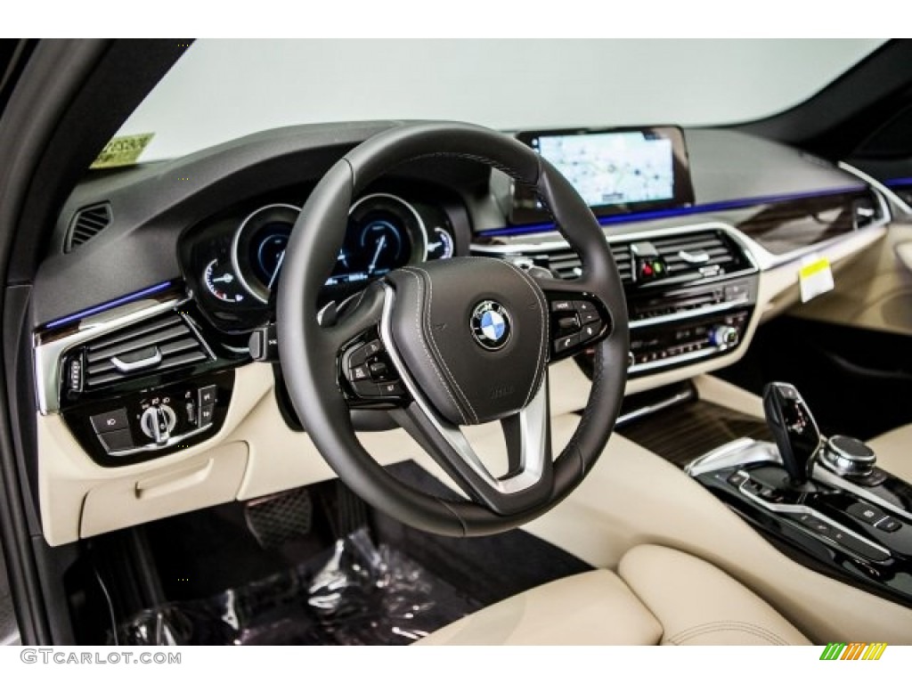 2018 BMW 5 Series 530e iPerfomance Sedan Canberra Beige/Black Dashboard Photo #121277054
