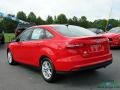 Race Red - Focus SE Sedan Photo No. 3