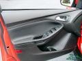 Race Red - Focus SE Sedan Photo No. 26