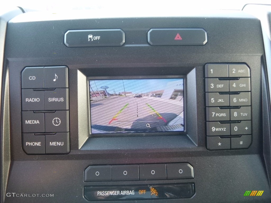 2017 F150 XLT SuperCab 4x4 - Oxford White / Earth Gray photo #17