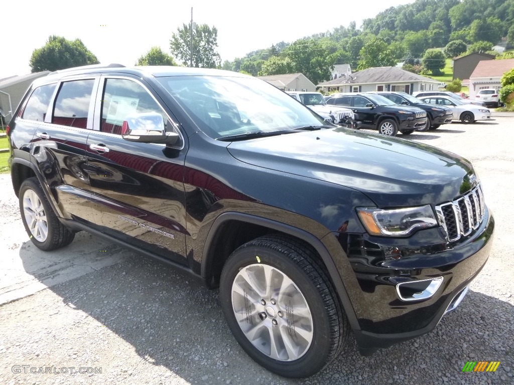 2017 Grand Cherokee Limited 4x4 - Diamond Black Crystal Pearl / Black photo #7