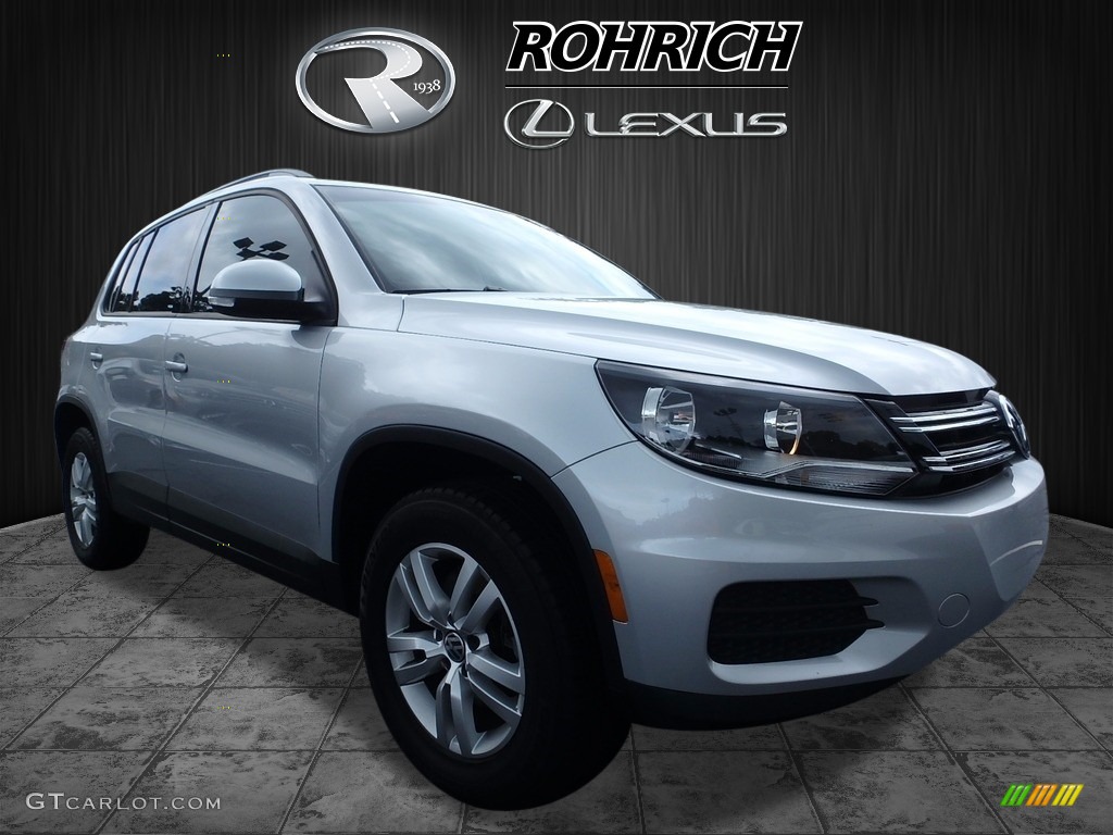 2017 Tiguan Limited 2.0T 4Motion - Reflex Silver Metallic / Charcoal photo #1