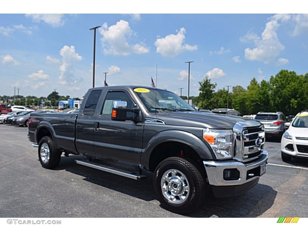 2016 F250 Super Duty XLT Super Cab 4x4 - Magnetic Metallic / Steel photo #1