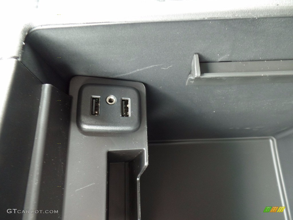 2017 Tahoe LS 4WD - Summit White / Jet Black photo #37