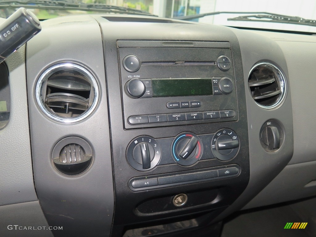 2004 F150 XLT SuperCab 4x4 - Black / Medium Graphite photo #15