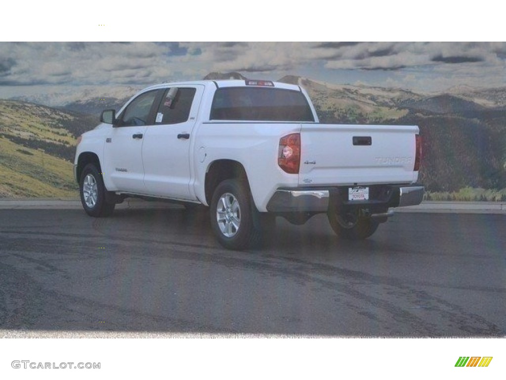 2017 Tundra SR5 CrewMax 4x4 - Super White / Black photo #3