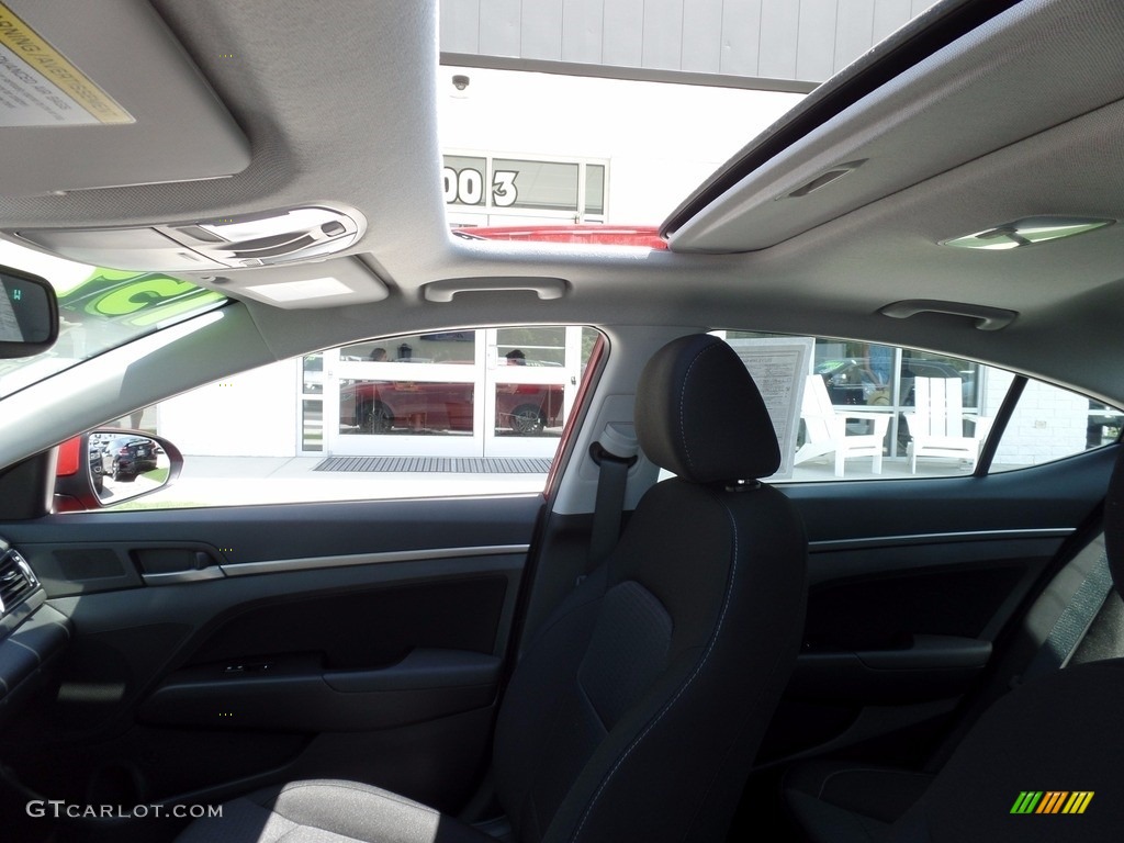 2017 Elantra Value Edition - Red / Beige photo #11