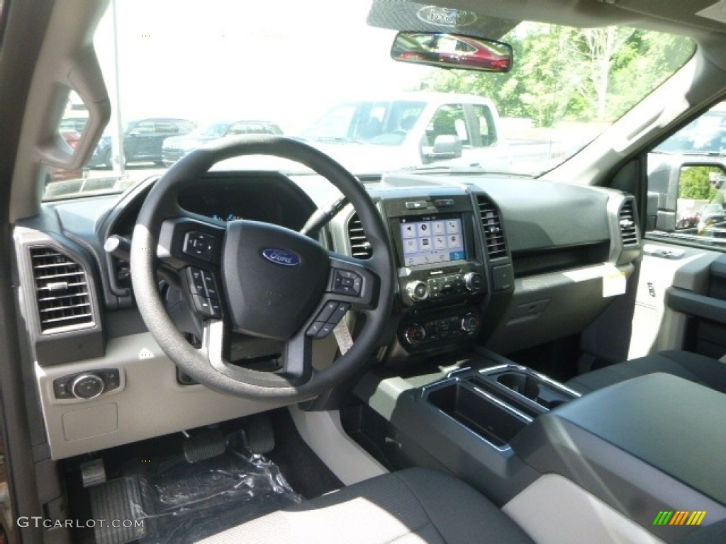 2017 F150 XL SuperCab 4x4 - Shadow Black / Black photo #9