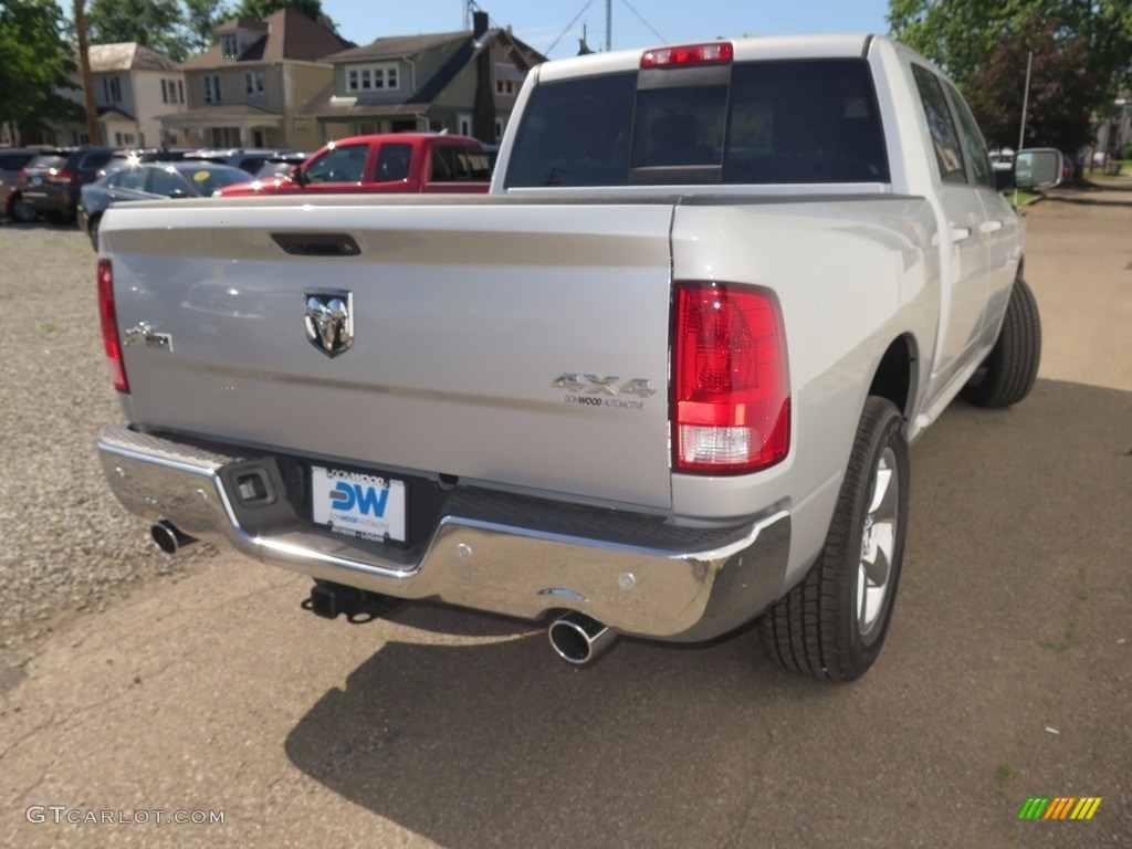 2017 1500 Big Horn Crew Cab 4x4 - Bright Silver Metallic / Black/Diesel Gray photo #7