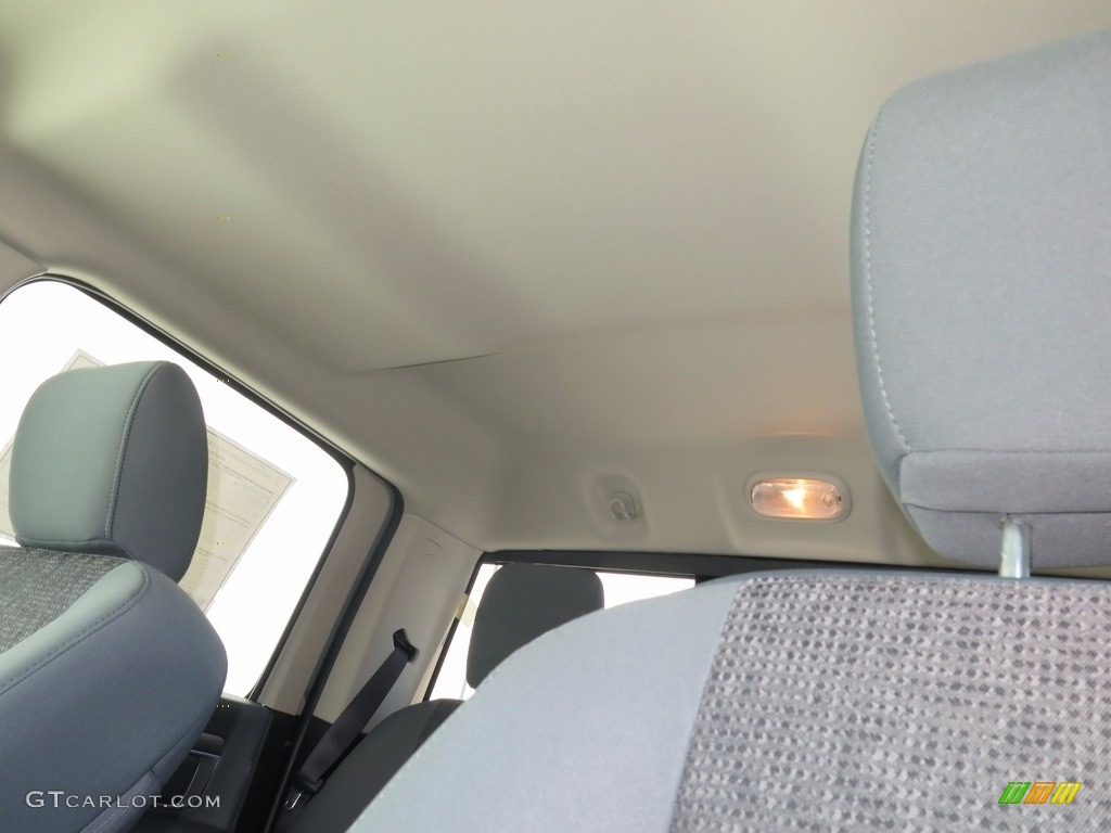 2017 1500 Big Horn Crew Cab 4x4 - Bright Silver Metallic / Black/Diesel Gray photo #22