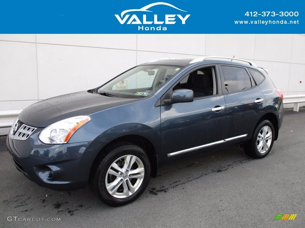 Graphite Blue Nissan Rogue