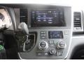 2017 Toyota Sienna SE Controls
