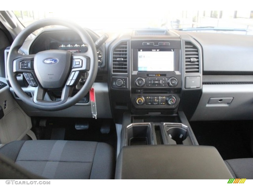 2017 F150 XL SuperCrew 4x4 - Magnetic / Black photo #27