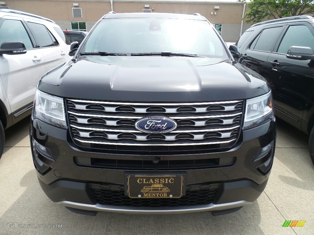 2017 Explorer Limited 4WD - Shadow Black / Ebony Black photo #2