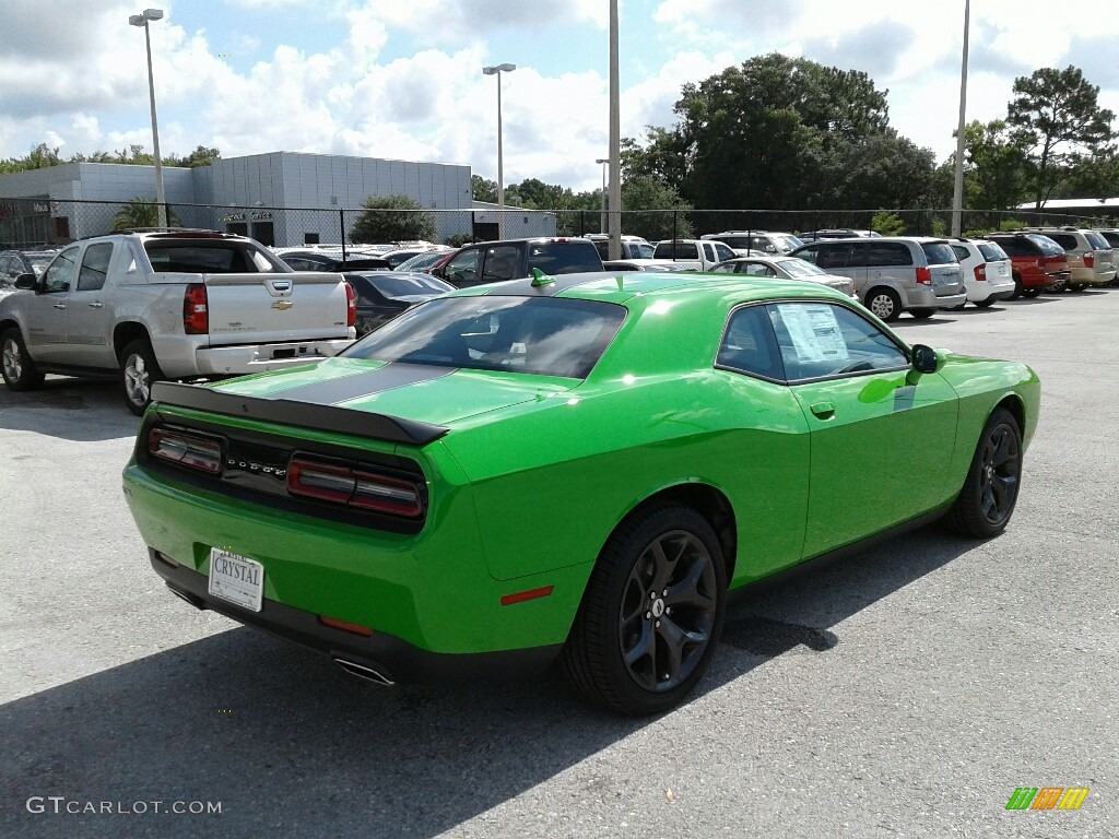 2017 Challenger SXT - Green Go / Black photo #5