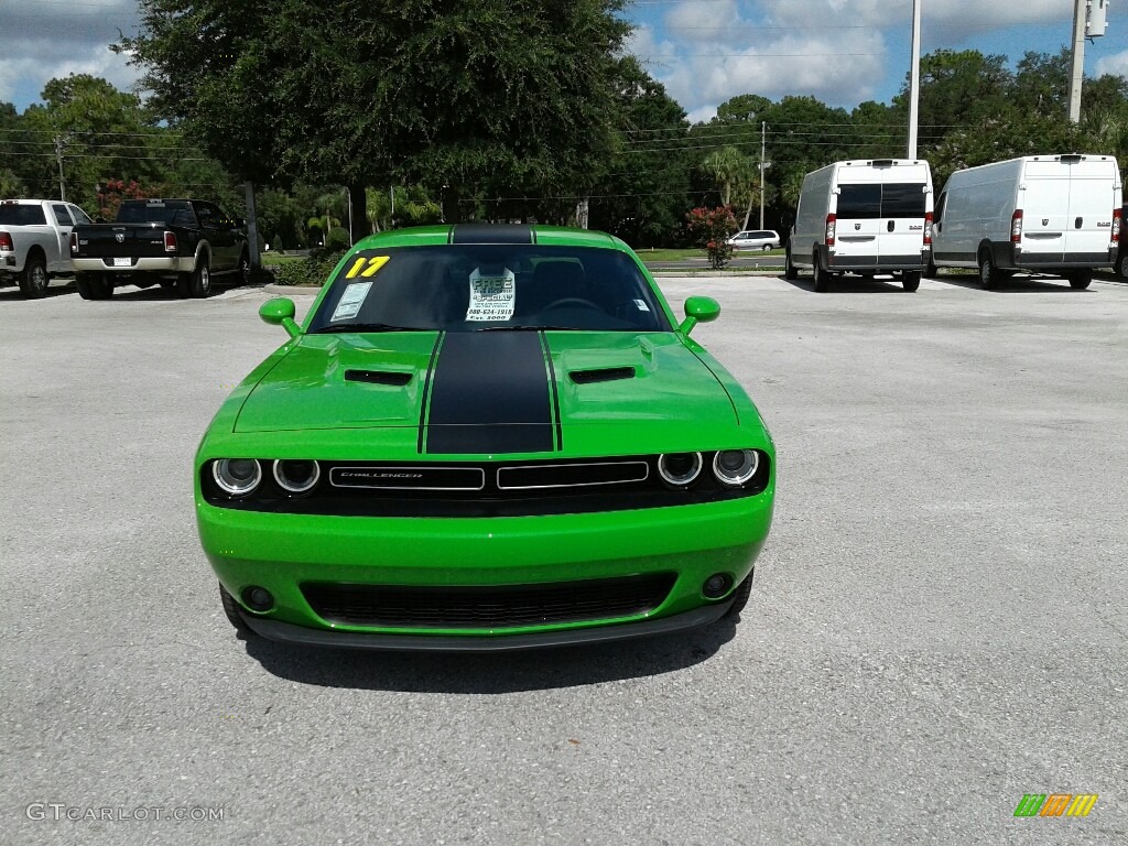 2017 Challenger SXT - Green Go / Black photo #8
