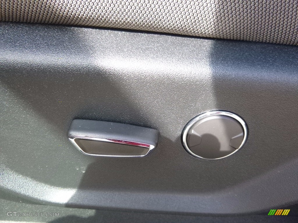 2017 F150 XLT SuperCrew 4x4 - Blue Jeans / Earth Gray photo #15