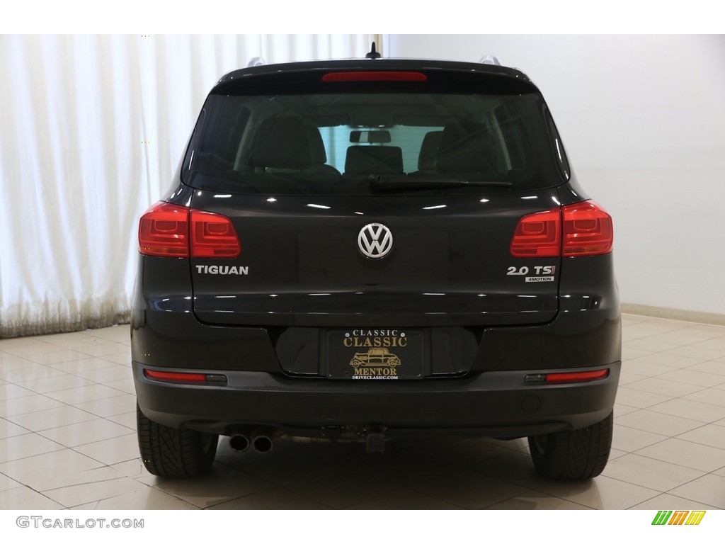 2012 Tiguan SE 4Motion - Deep Black Metallic / Beige photo #18