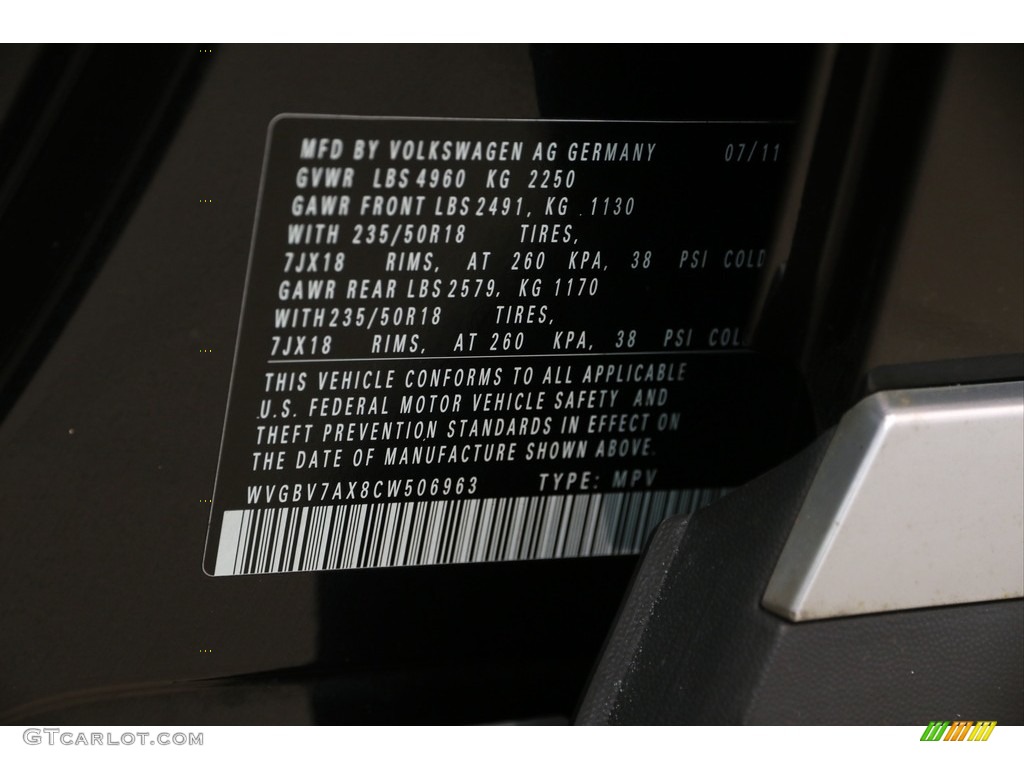 2012 Tiguan SE 4Motion - Deep Black Metallic / Beige photo #20