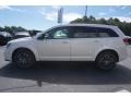 2017 White Noise Tri-Coat Dodge Journey SE  photo #4