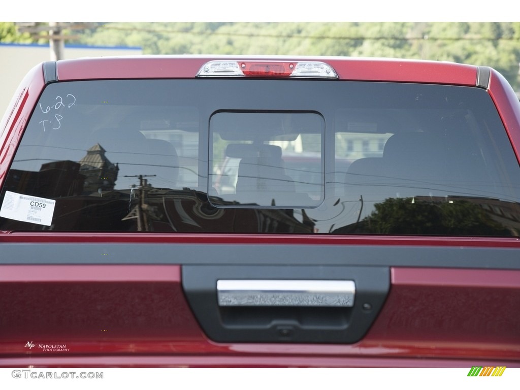 2017 F150 XLT SuperCrew 4x4 - Ruby Red / Earth Gray photo #3
