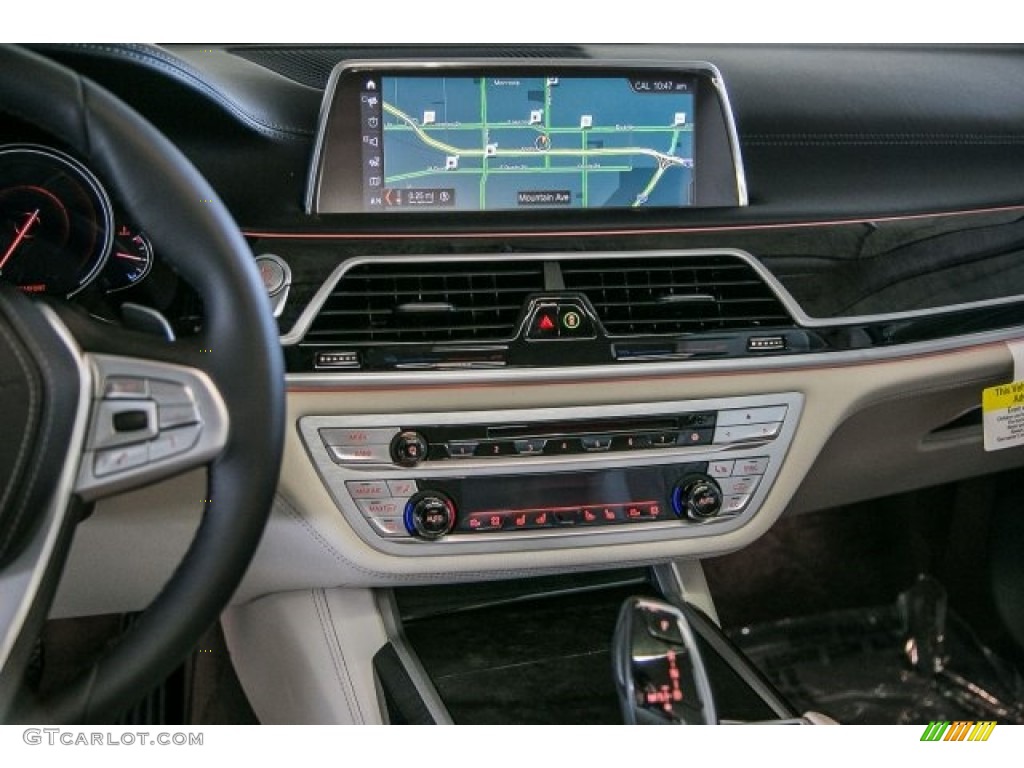 2018 BMW 7 Series 750i Sedan Controls Photo #121371119