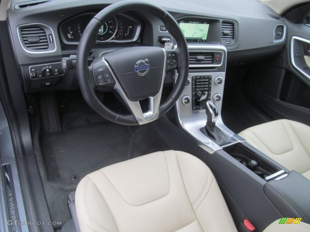 Soft Beige Interior 2017 Volvo S60 T5 AWD Photo #121386527