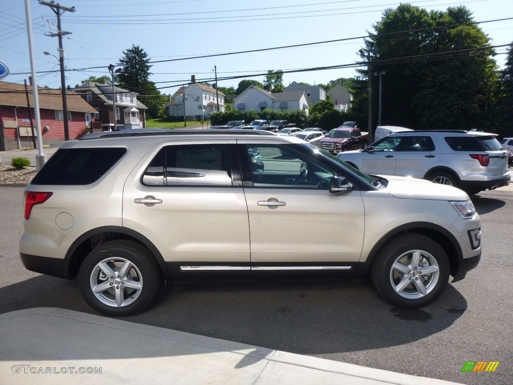 2017 Explorer XLT 4WD - White Gold / Ebony Black photo #4