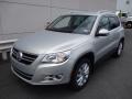 White Gold Metallic - Tiguan SE 4Motion Photo No. 10