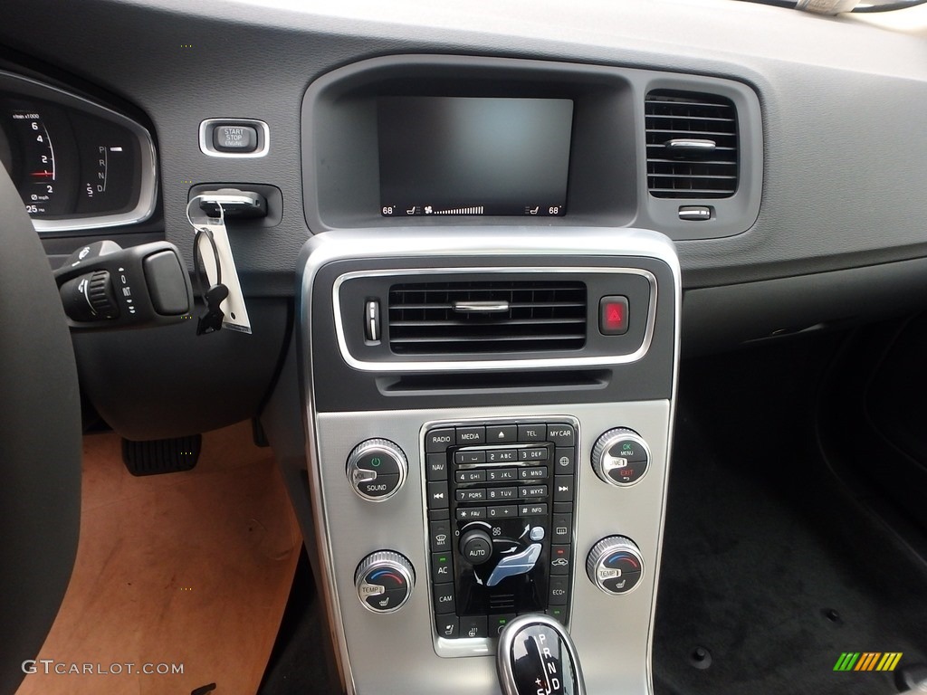 2018 Volvo S60 T5 AWD Dynamic Controls Photo #121390371