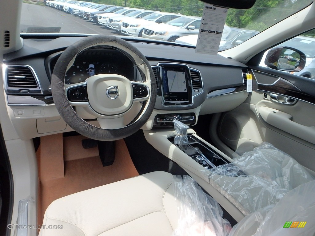 Blonde Interior 2018 Volvo XC90 T6 AWD Momentum Photo #121391334