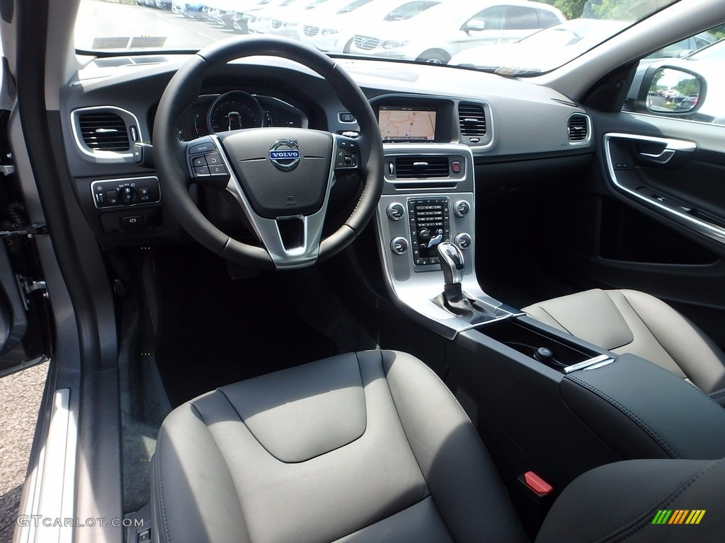 Off Black Interior 2017 Volvo S60 T5 AWD Photo #121393196