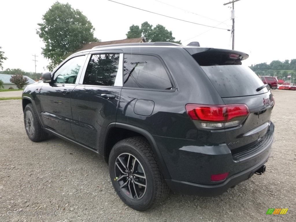 2017 Grand Cherokee Trailhawk 4x4 - Rhino / Black photo #3