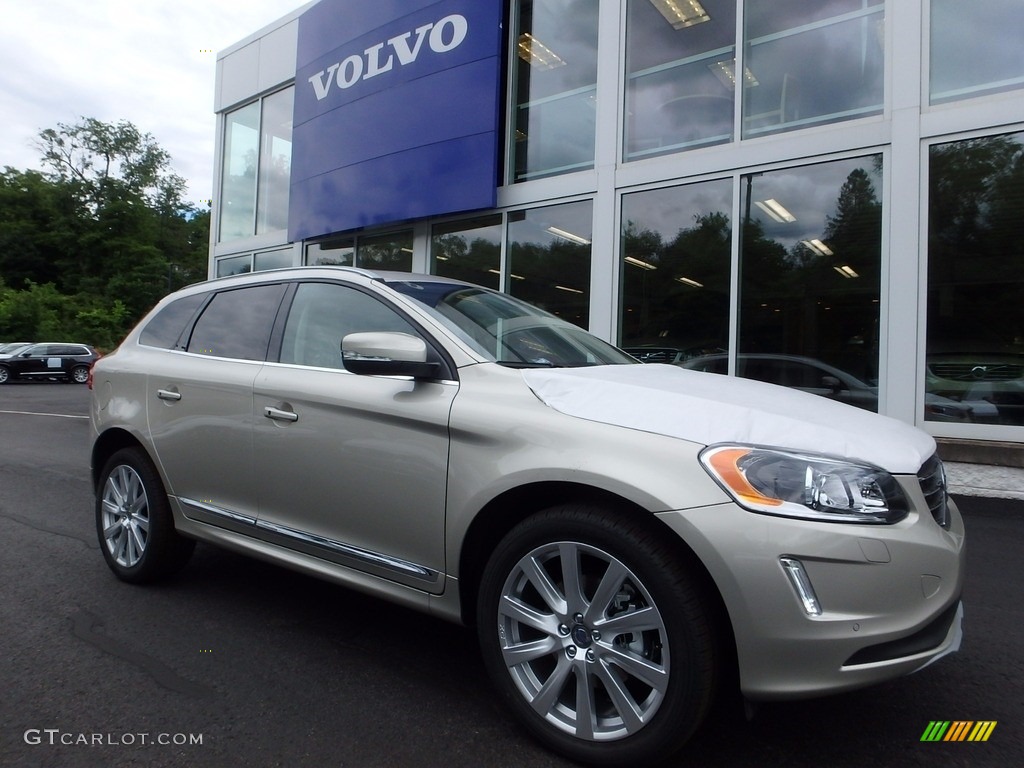 Luminous Sand Metallic 2017 Volvo XC60 T5 AWD Inscription Exterior Photo #121394474