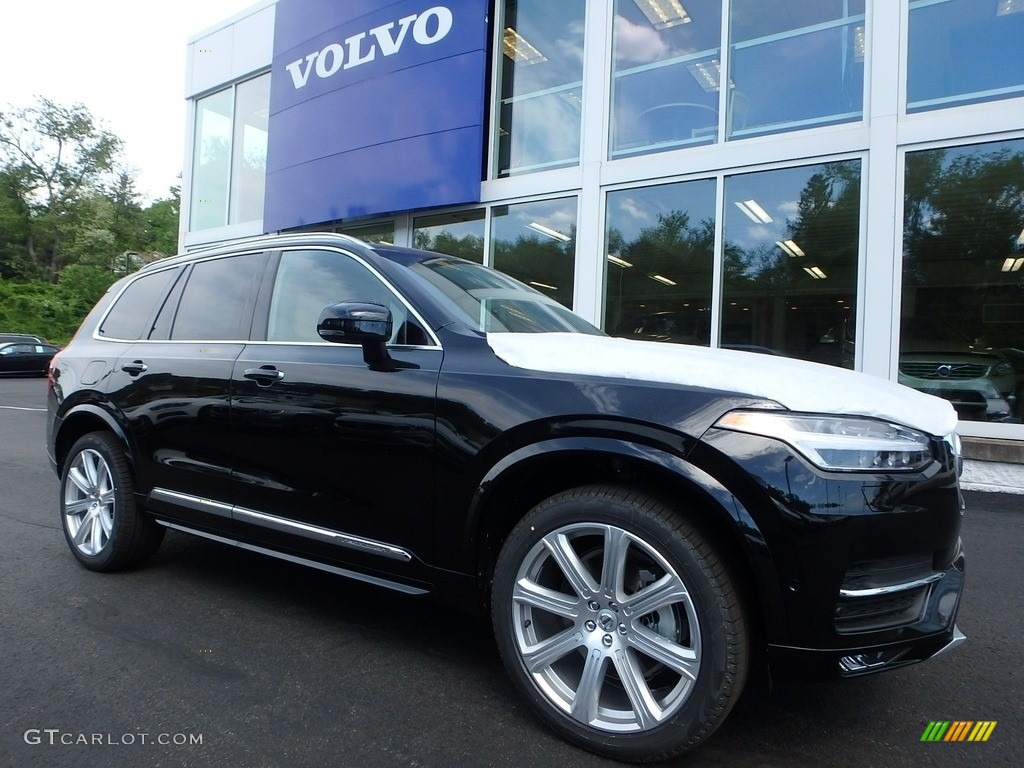 Onyx Black Metallic Volvo XC90