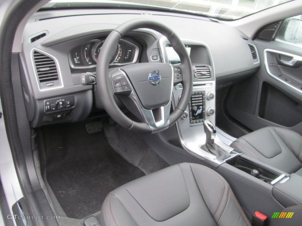 Off Black Interior 2017 Volvo XC60 T6 AWD Dynamic Photo #121399995