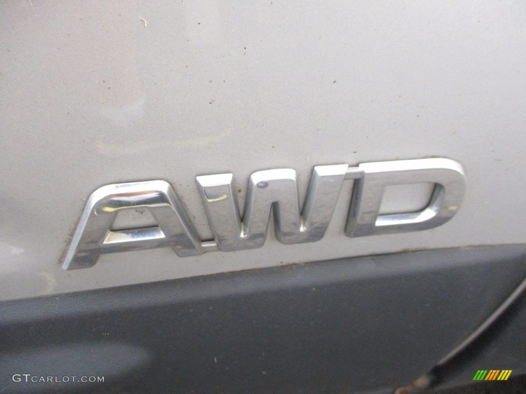 2011 Sorento LX V6 AWD - Titanium Silver / Gray photo #6