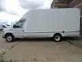 Oxford White - E Series Cutaway E350 Cutaway Commercial Moving Truck Photo No. 3