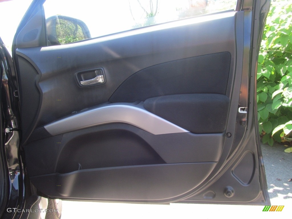 2010 Outlander ES 4WD - Labrador Black Pearl / Black photo #33