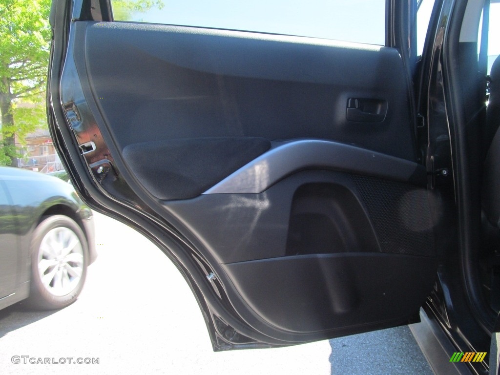 2010 Outlander ES 4WD - Labrador Black Pearl / Black photo #34