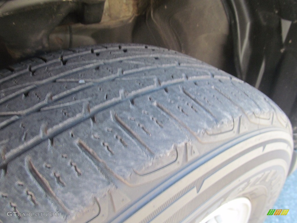2010 Outlander ES 4WD - Labrador Black Pearl / Black photo #41