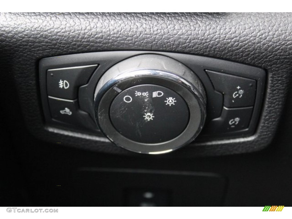 2017 F150 Lariat SuperCrew - White Gold / Black photo #23