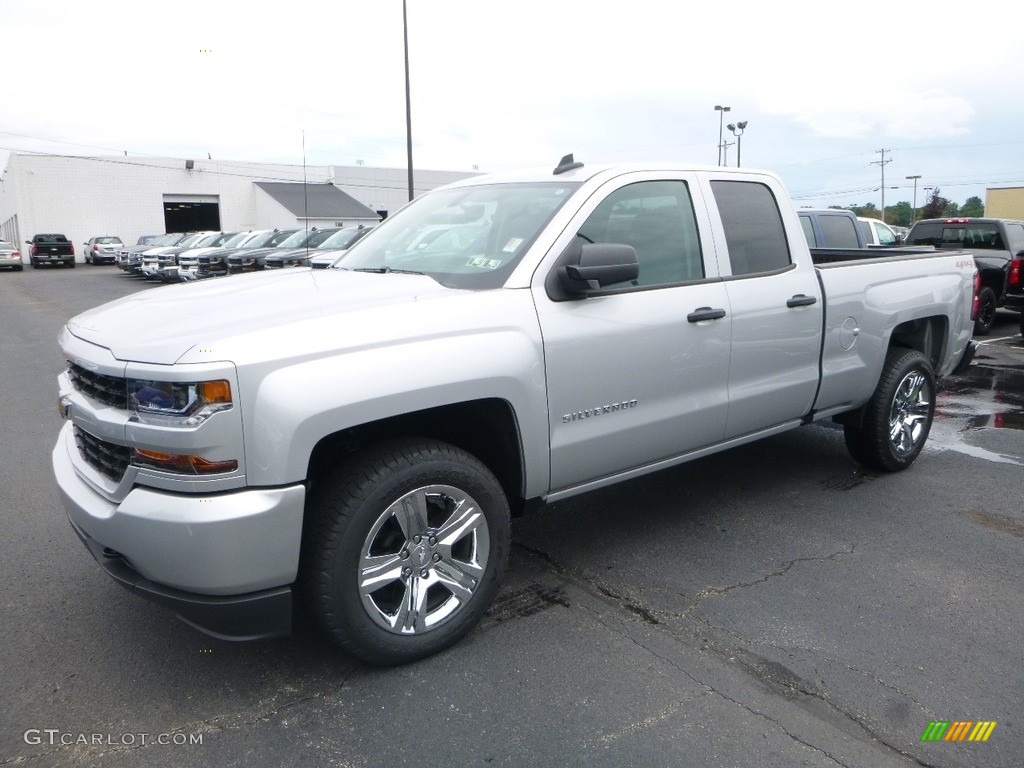 2017 Silverado 1500 Custom Double Cab 4x4 - Silver Ice Metallic / Dark Ash/Jet Black photo #1