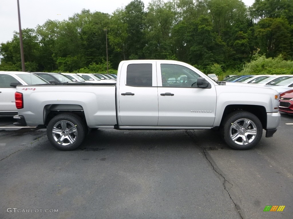 2017 Silverado 1500 Custom Double Cab 4x4 - Silver Ice Metallic / Dark Ash/Jet Black photo #6