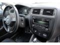 Black Uni - Jetta SE Sedan Photo No. 19