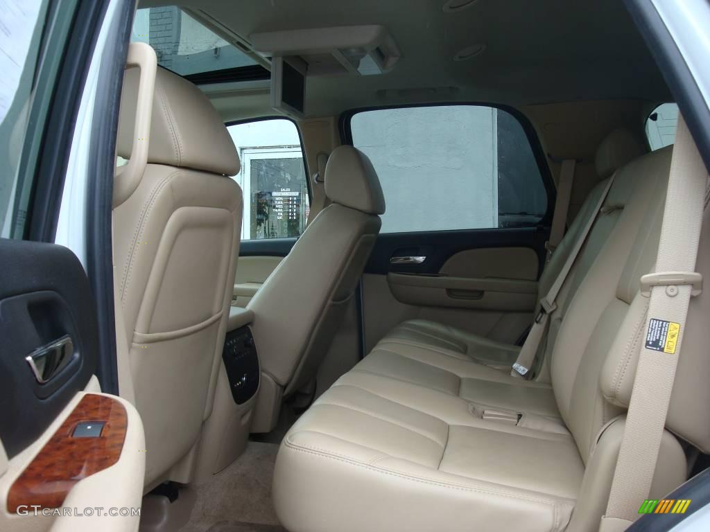 2007 Tahoe LTZ 4x4 - Summit White / Light Cashmere/Ebony photo #12